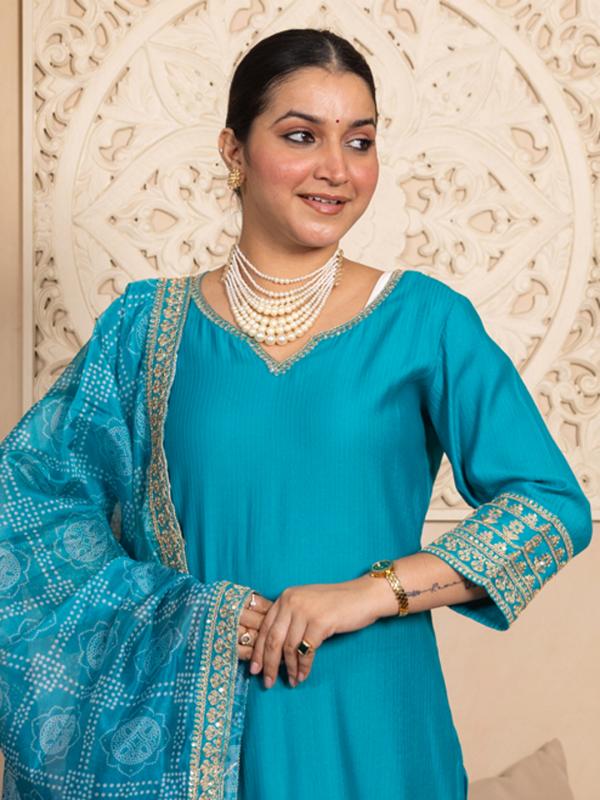 VP 9780 R  Kurta and Pant Dupatta Sets